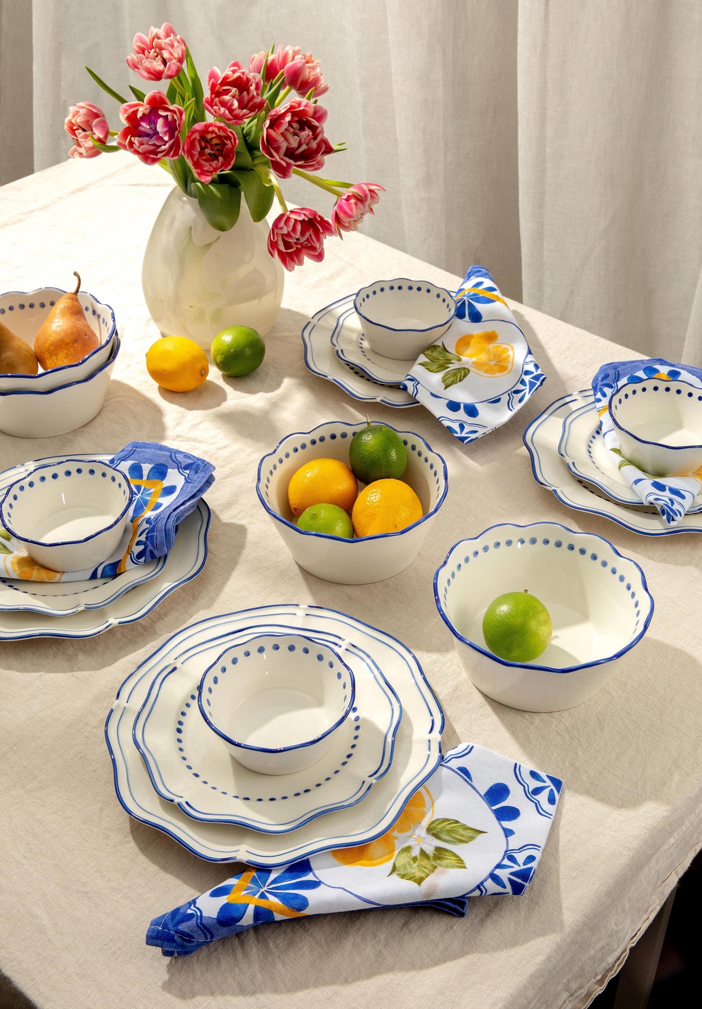 Capri Napkins, Plates & Bowls