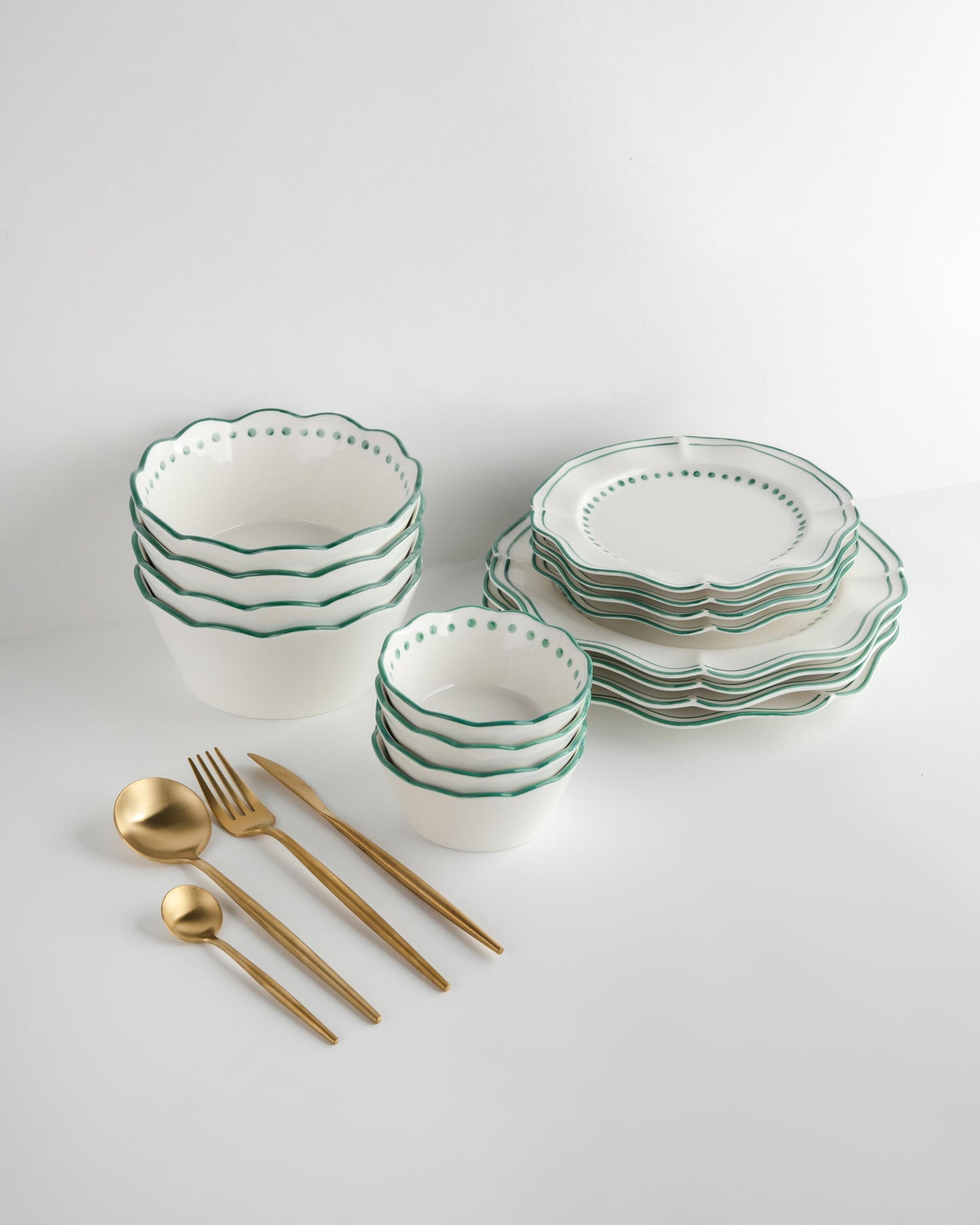 Capri Plates, Bowls & Cutlery