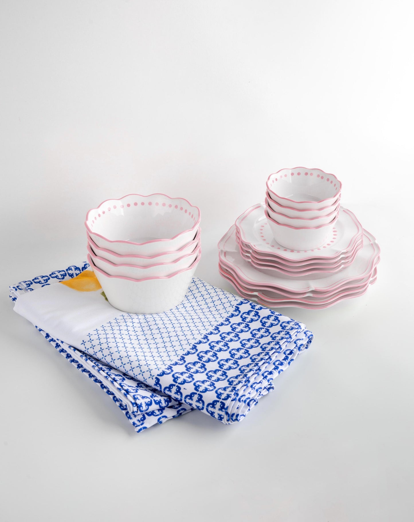 Capri Plates, Bowls & Tablecloth