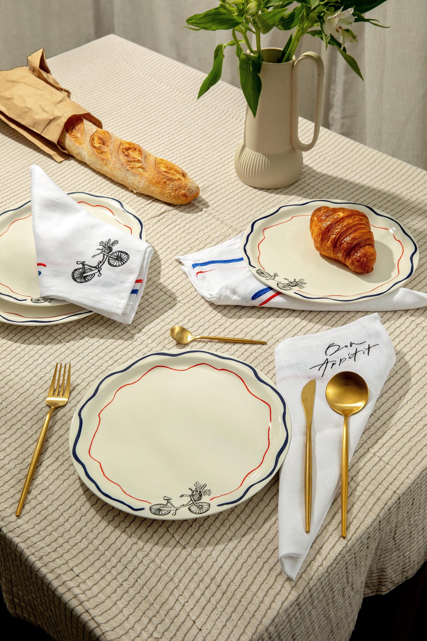 Paris Plates, Napkins & Cutlery