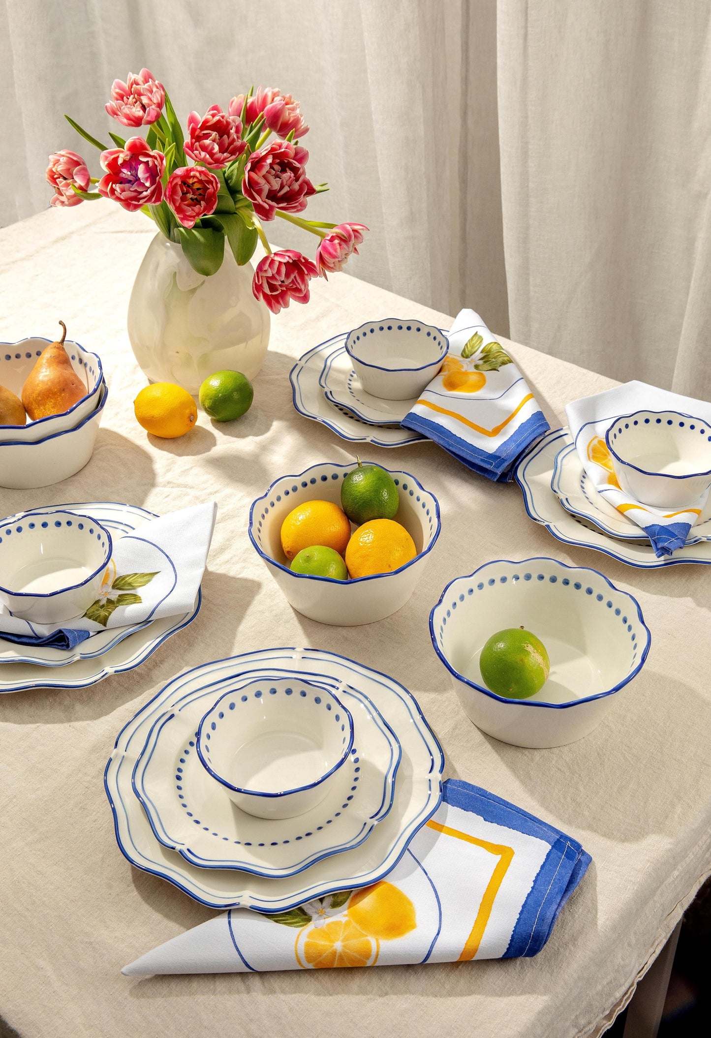 Capri Napkins, Plates & Bowls