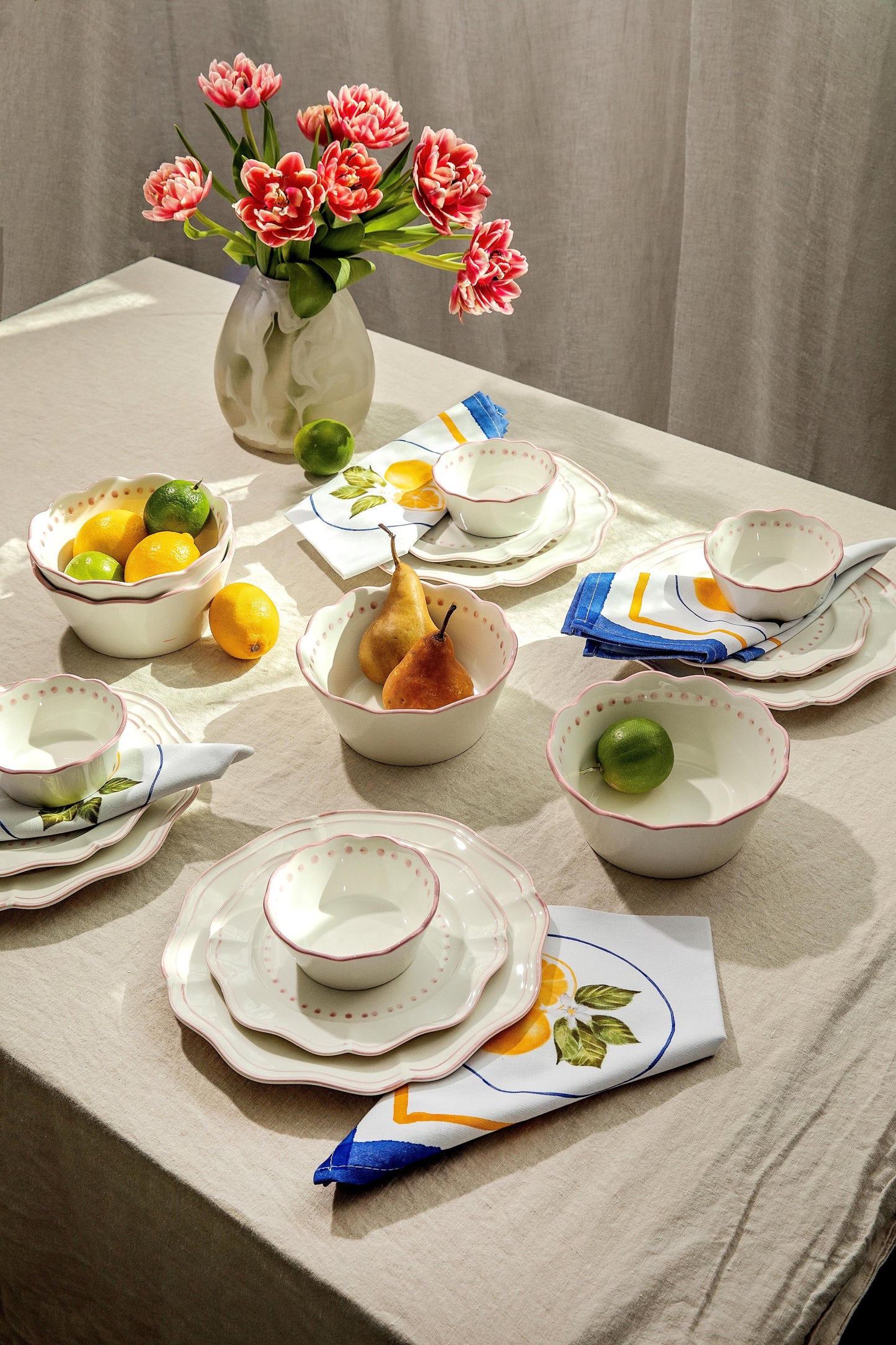 Capri Napkins, Plates & Bowls