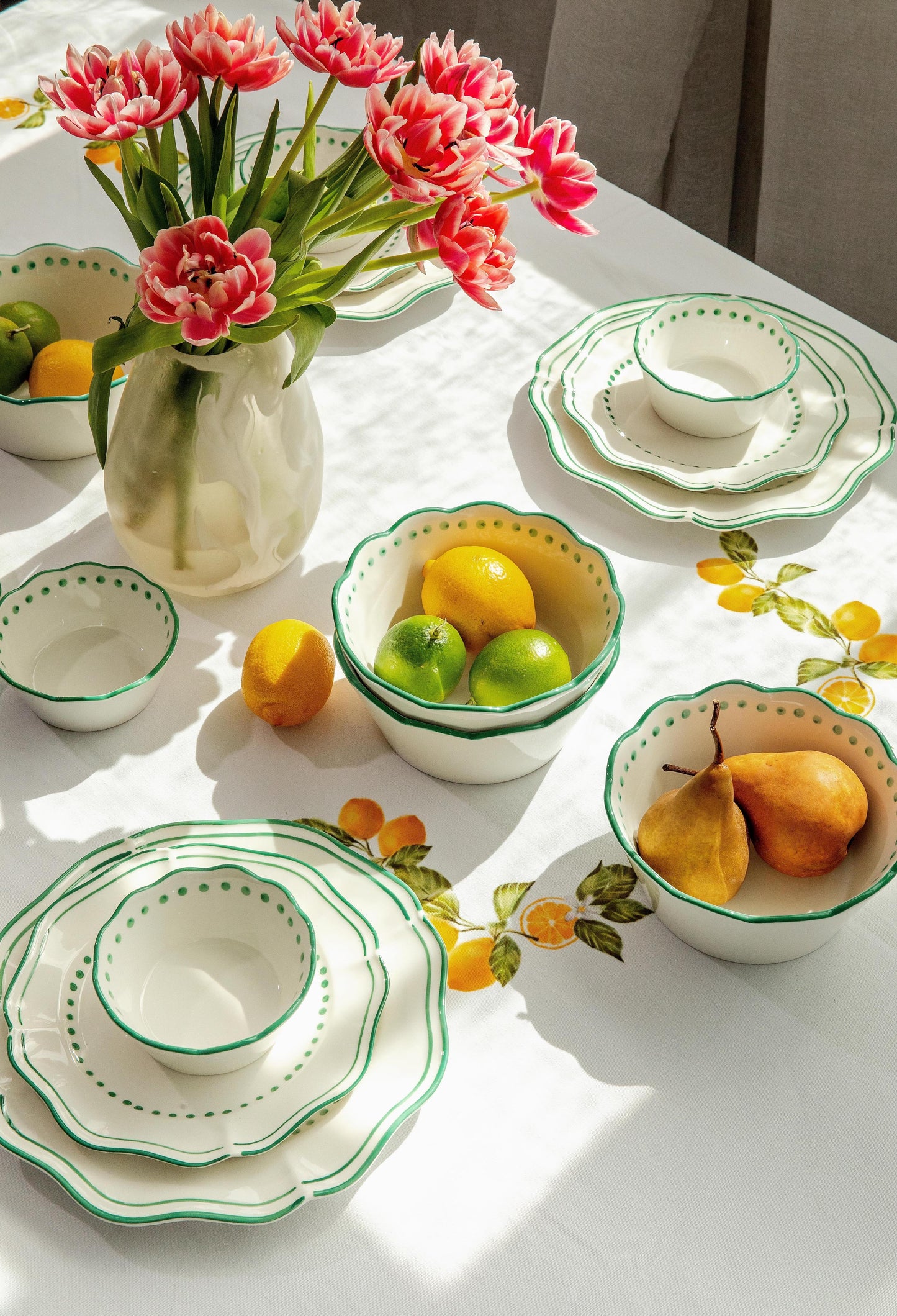 Capri Plates, Bowls & Tablecloth