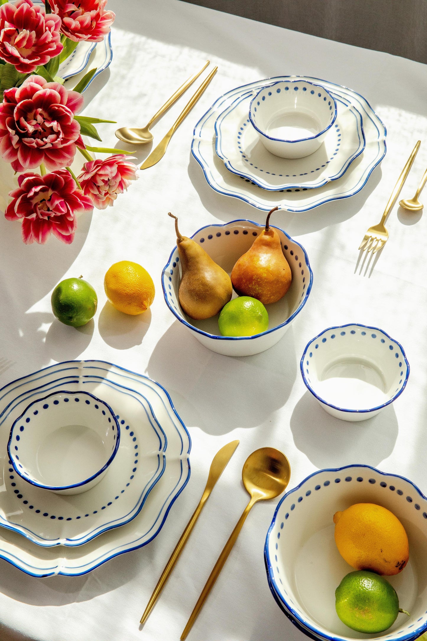 Capri Plates, Bowls & Cutlery