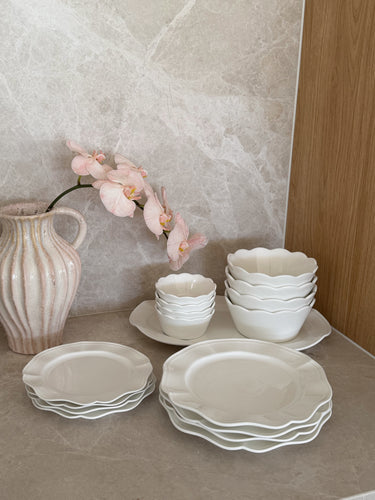 Les Classiques Dinner Plates