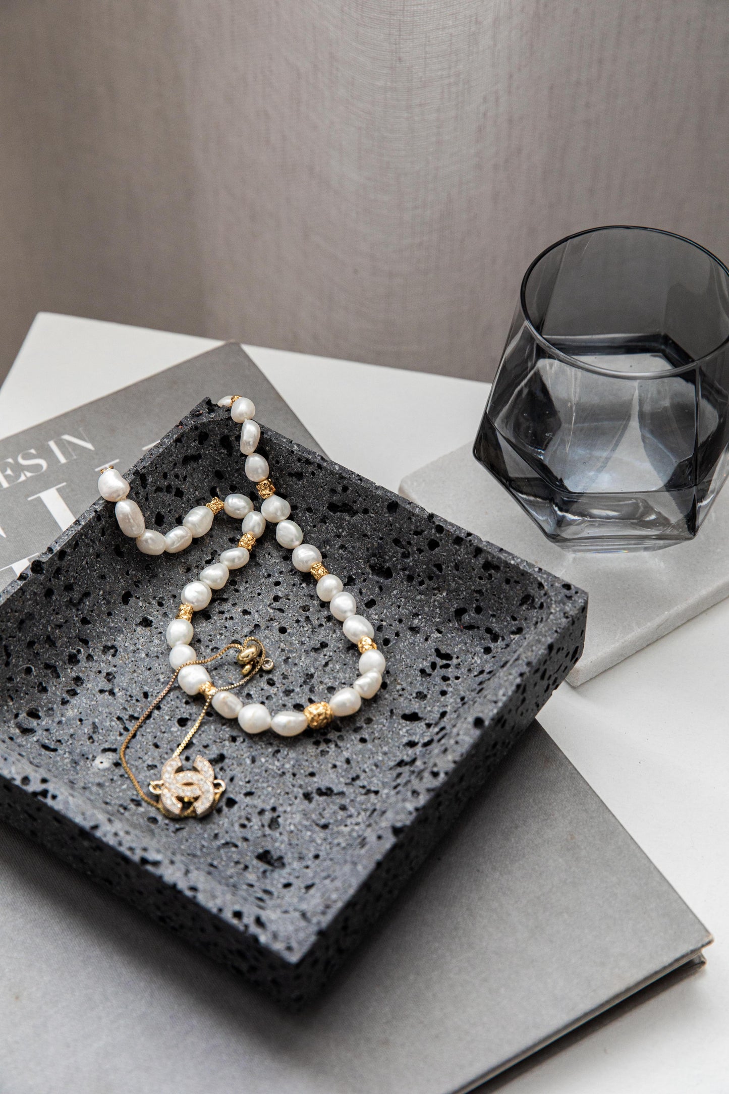 Travertine Catchall Black Bowl